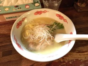 ぶらりの白湯ラーメン（日暮里）は飲めば飲むほど・・・